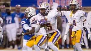 Tristen Keys returns a kick